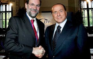 Rajoy y Berlusconi: corrupción y viejos partidos en España e Italia se dan la mano